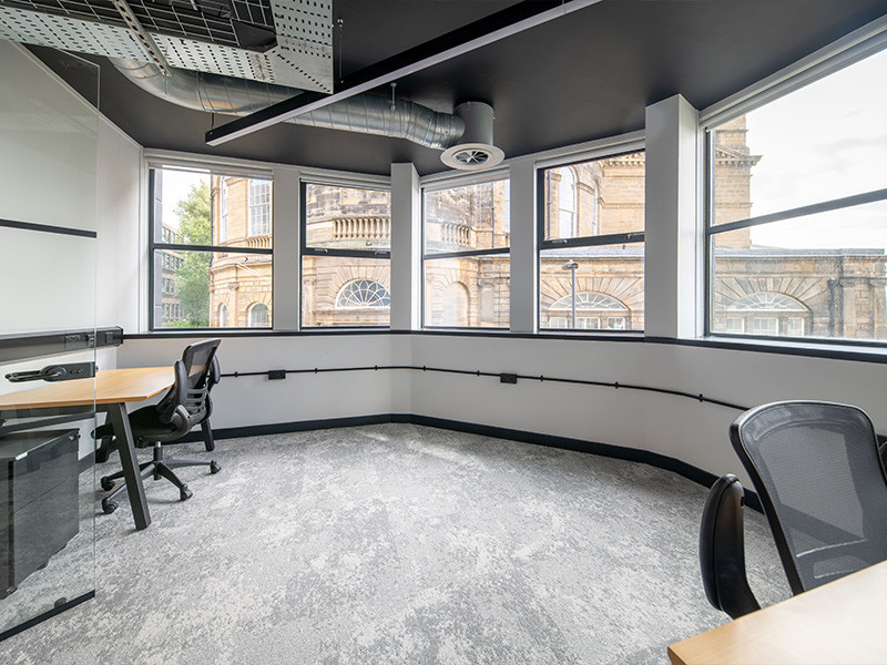 Business Club Suite 4